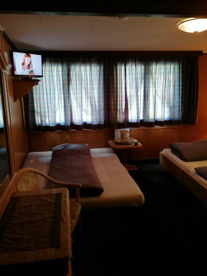 Triple Room,884944243:JPEG